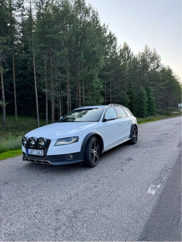 Vit Begagnad 2010 Audi A4 Allroad Kombi | 70 000 kr (Marknadspris) - Bild 1/3