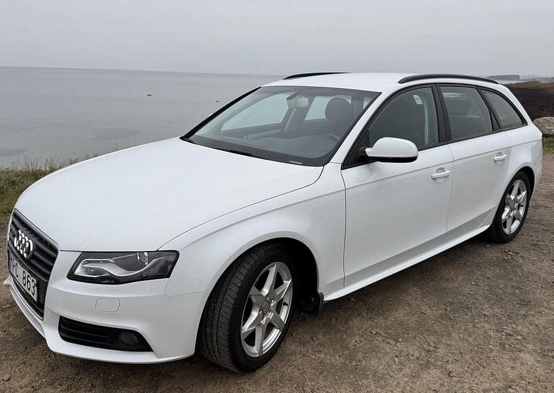 Vit Begagnad 2012 Audi A4 Kombi | 96 000 kr (Marknadspris) - Bild 1/4
