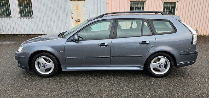 Ljusbrun (brun) Begagnad 2007 Saab 9-3 Linear Kombi | 59 900 kr (Dyr) - Bild 1/4