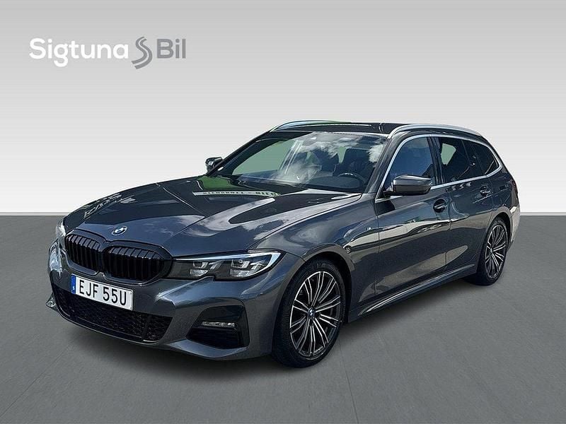 Grå Begagnad 2020 BMW 320 M Sport Kombi | 297 800 kr (Dyr) - Bild 1/3
