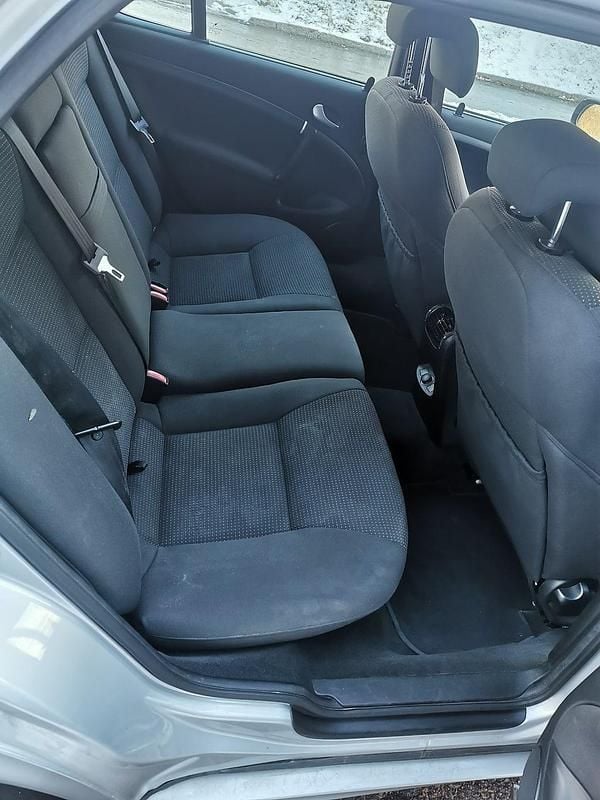 Begagnad Saab 9-5 Linear 150 HK (110 kW) 2006 Ljusgrå Sedan