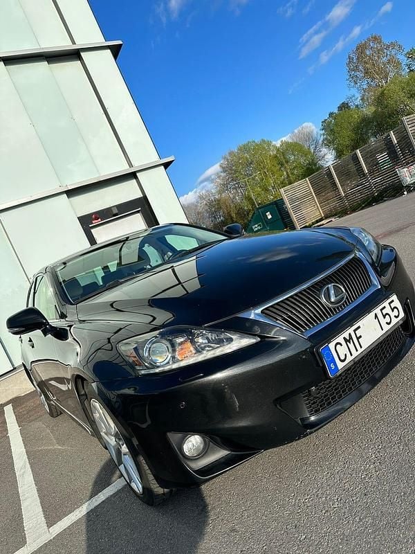Begagnad Lexus IS250 208 HK (152 kW) 2012