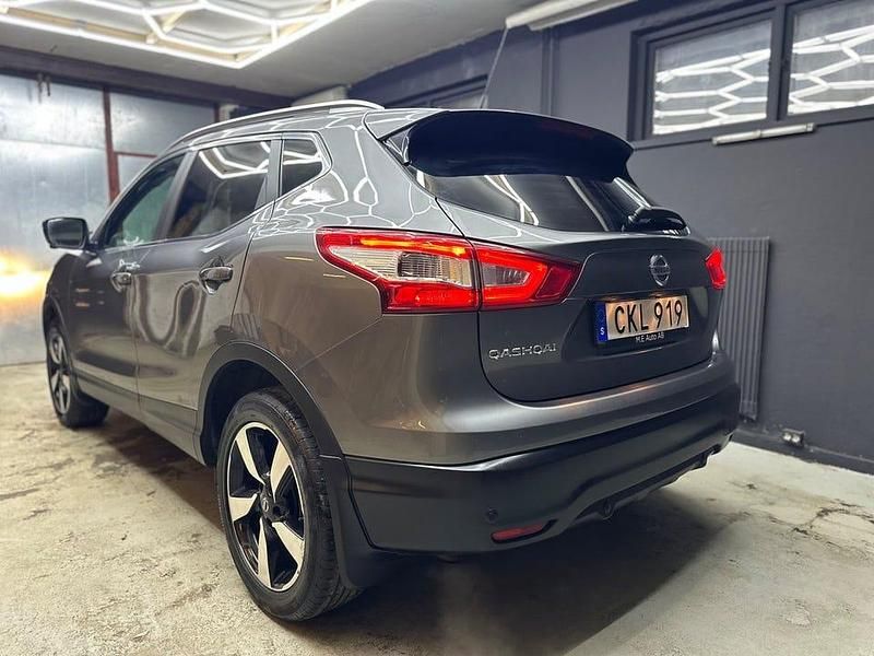 Begagnad Nissan Qashqai 116 HK (85 kW) 2016 Grå SUV