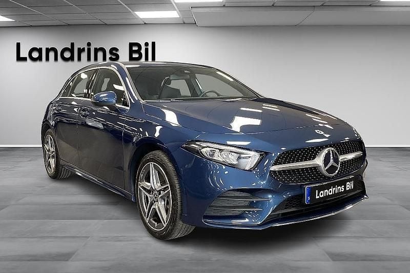 Begagnad Mercedes A250 AMG 160 HK (117 kW) 2022 Blå Halvkombi