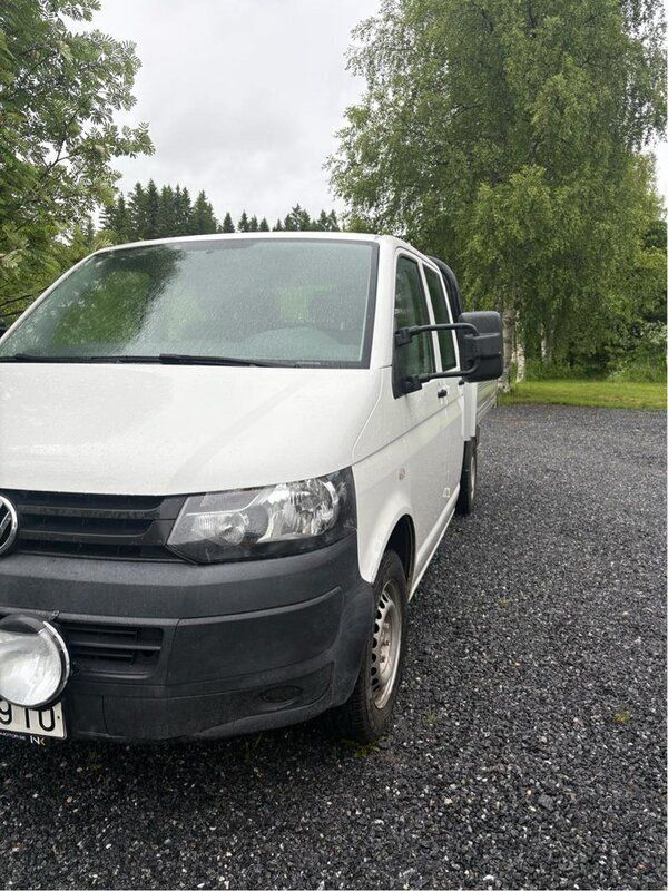 Vit Begagnad 2014 VW T5 Van | 110 000 kr (Marknadspris) - Bild 1/4