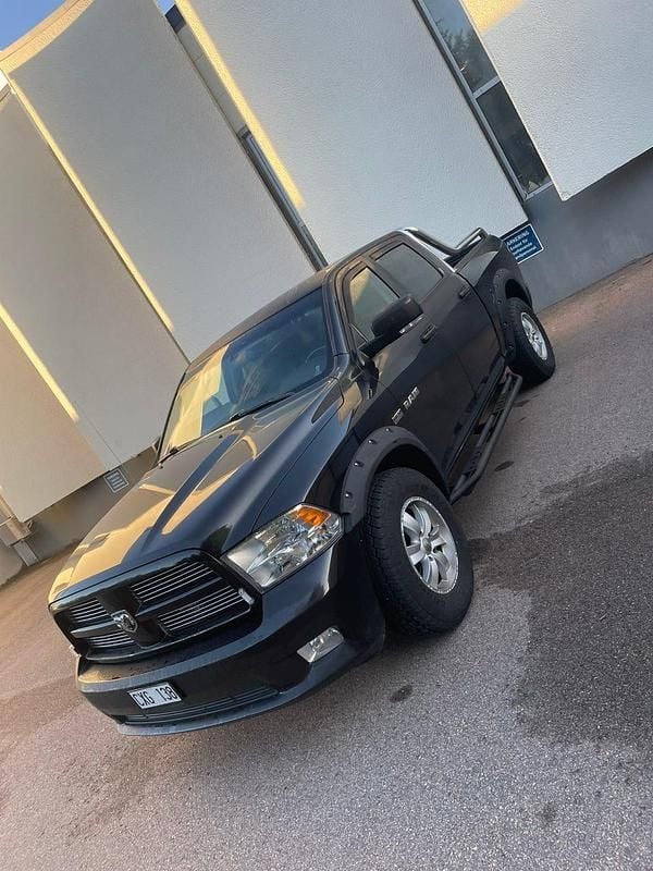 Begagnad 2010 RAM 1500 Pickup | 225 000 kr (Marknadspris) - Bild 1/4
