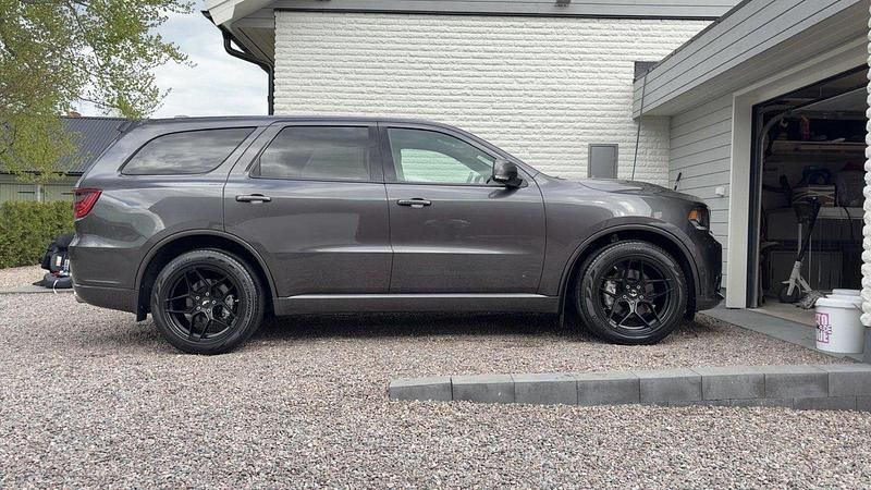 Grå Begagnad 2018 Dodge Durango SUV | 489 000 kr - Bild 1/4
