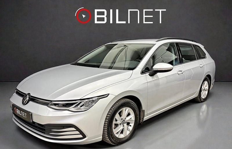 Begagnad VW Golf VIII 131 HK (96 kW) 2023 Silver