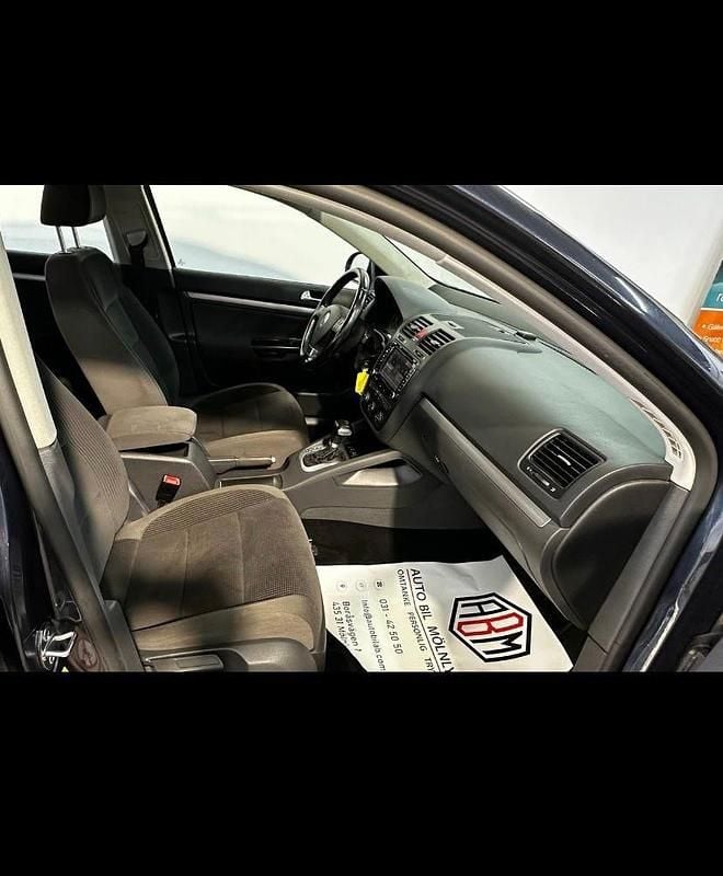 Mörkblå Begagnad 2008 VW Golf VI Halvkombi | 54 000 kr (Bra pris) - Bild 1/4