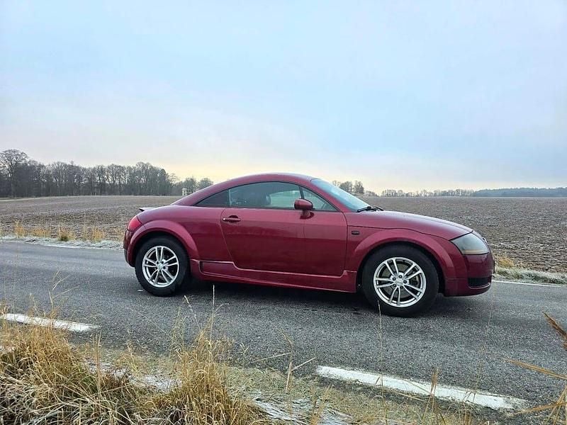 Begagnad Audi TT 180 HK (132 kW) 2000 Sportkupé