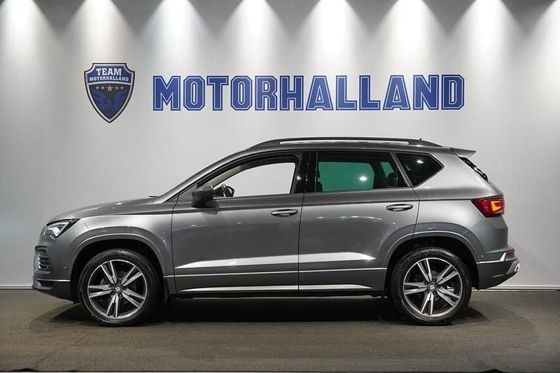 Grå Begagnad 2023 Seat Ateca FR SUV | 299 000 kr (Marknadspris) - Bild 1/4