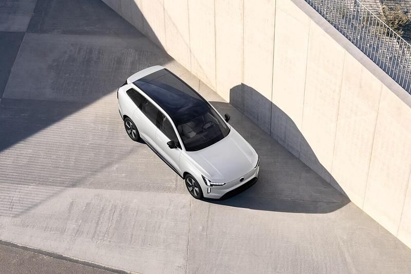 Ny Volvo EX90 300 kW (408 HK) 2026 Grå SUV