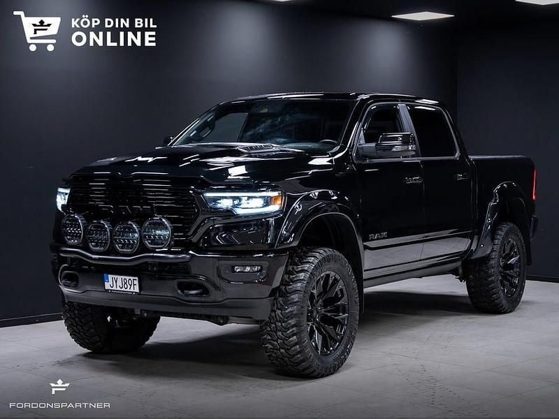 Begagnad Dodge Ram Limited 394 HK (289 kW) 2023 Svart metallic