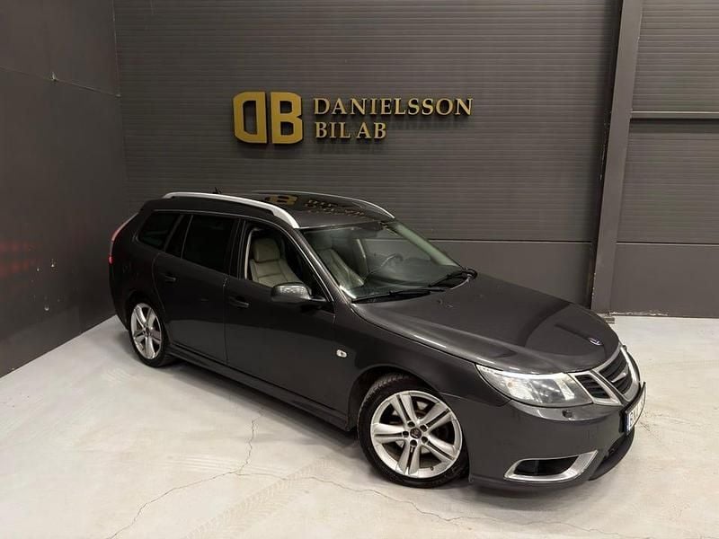 Grå Begagnad 2009 Saab 9-3 Aero Kombi | 89 800 kr (Marknadspris) - Bild 1/4