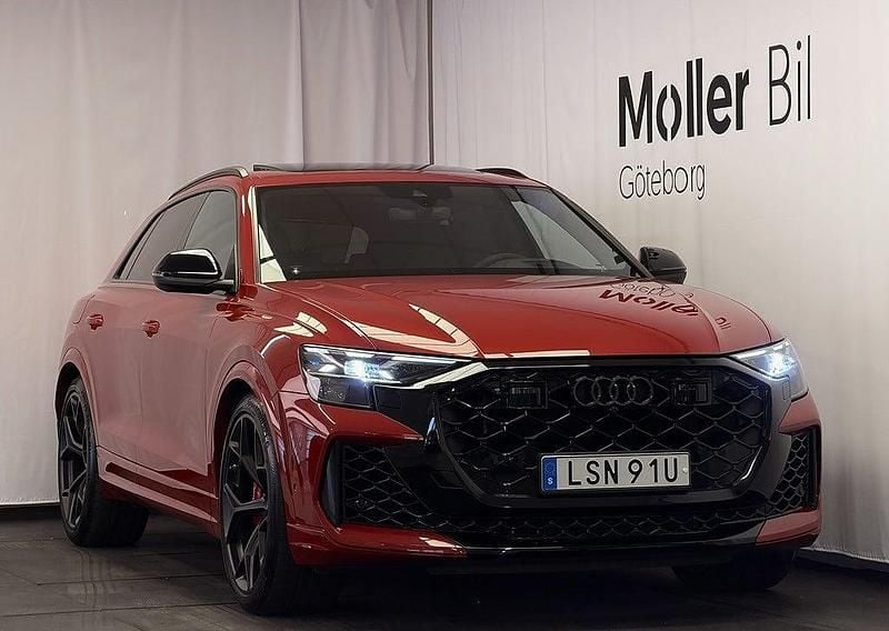 Begagnad Audi RS Q8 Performance 2025 Röd SUV