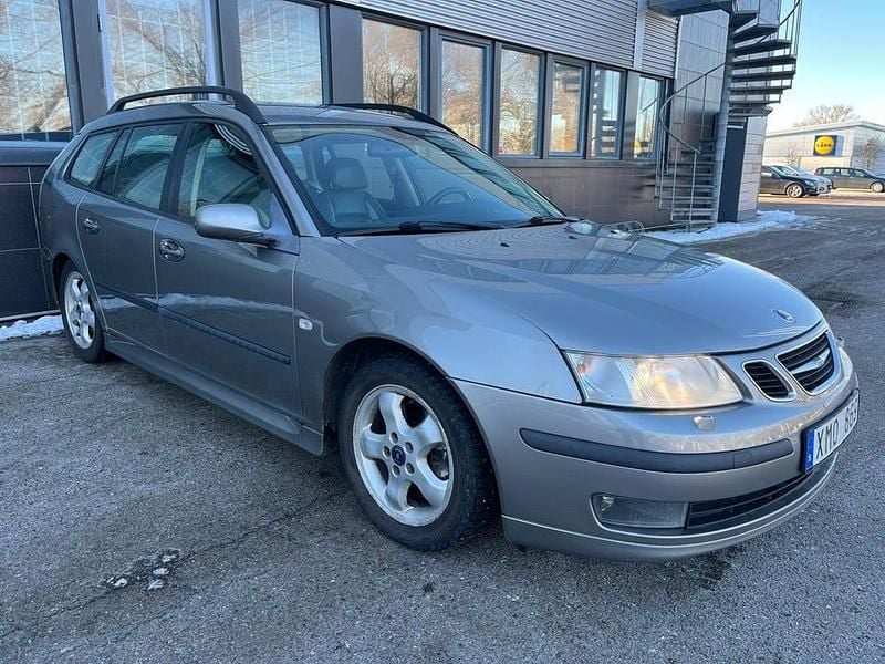 Begagnad Saab 9-3 Vector 209 HK (153 kW) 2006 Grå Kombi