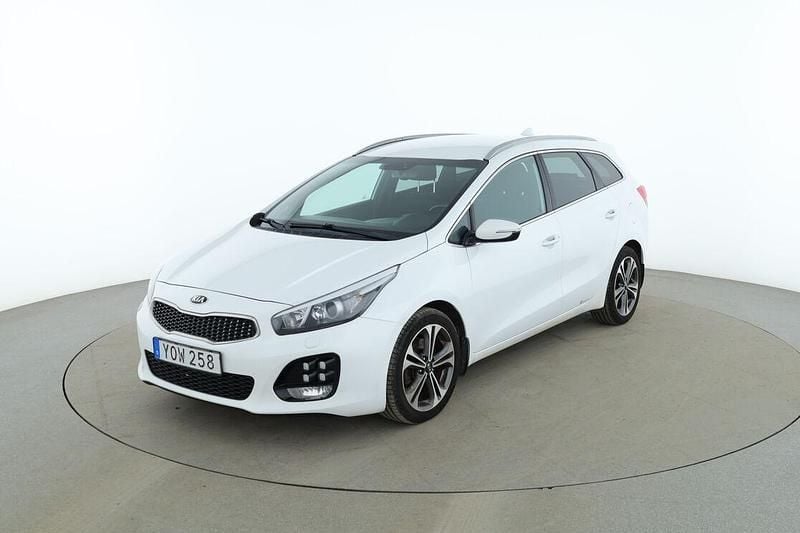 Vit Begagnad 2017 Kia Ceed GT GT-Line Kombi | 112 000 kr (Superpris) - Bild 1/3