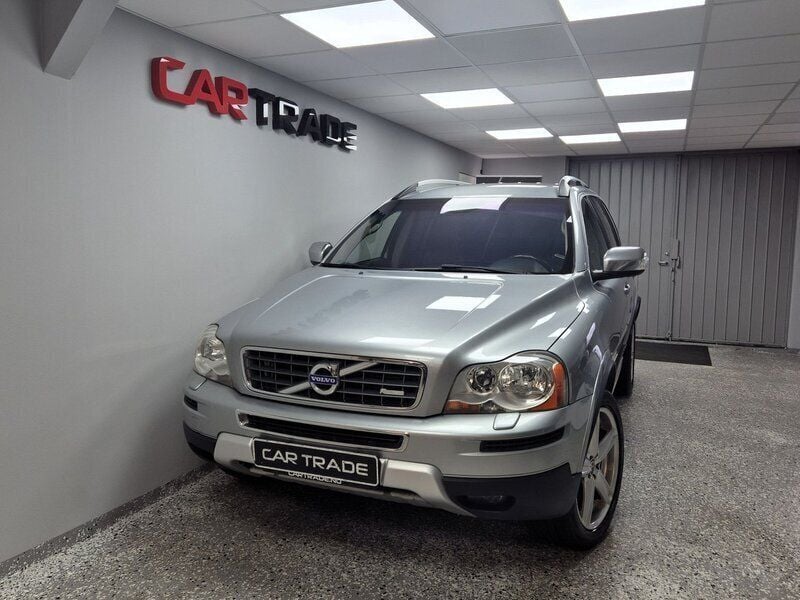 Silver Begagnad 2010 Volvo XC90 R-Design SUV | 109 900 kr (Marknadspris) - Bild 1/4