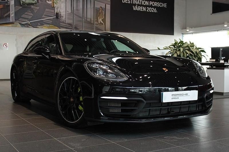 Svart Begagnad 2021 Porsche Panamera Sport Turismo Kombi | 849 000 kr - Bild 1/4