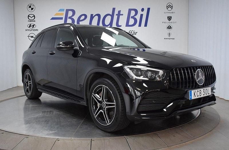 Svart Begagnad 2020 Mercedes GLC220 AMG line SUV | 409 800 kr (Marknadspris) - Bild 1/3