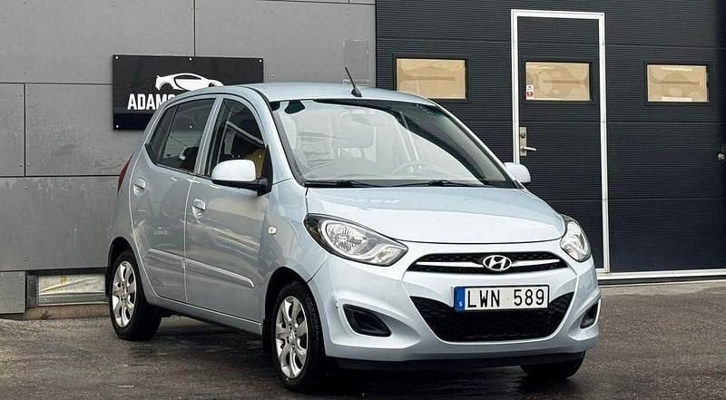 Begagnad Hyundai i10 69 HK (50 kW) 2011 Silver Halvkombi