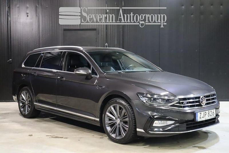 Grå Begagnad 2020 VW Passat GT Kombi | 219 000 kr (Lite dyr) - Bild 1/4
