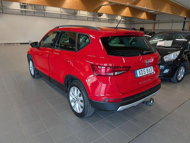 Begagnad Seat Ateca Ecomotive 116 HK (85 kW) 2016 Röd SUV