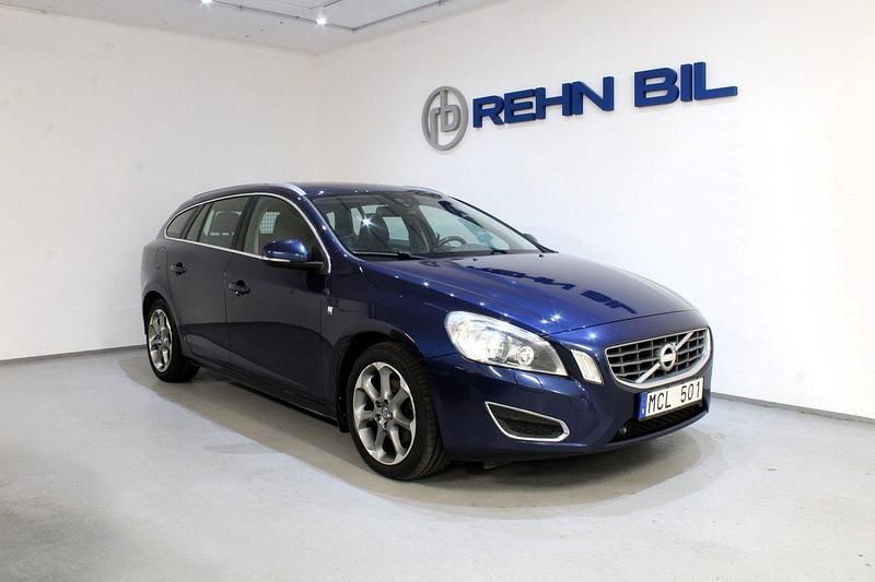 Blå Begagnad 2011 Volvo V60 Ocean Race Kombi | 99 800 kr (Bra pris) - Bild 1/4