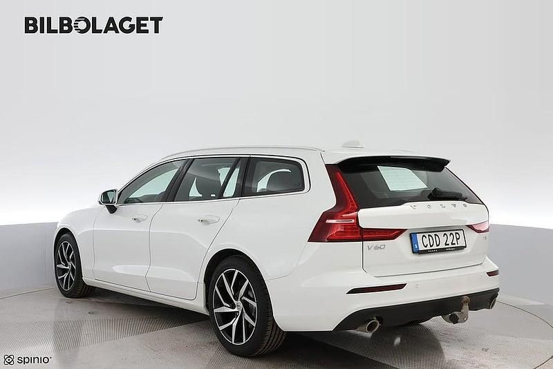 Begagnad Volvo V60 Momentum 192 HK (141 kW) 2019 Vit Kombi