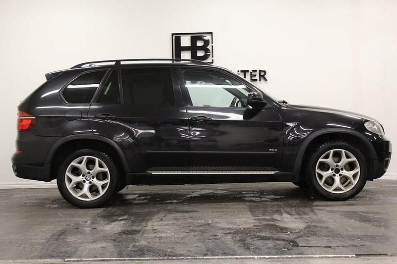 Begagnad BMW X5 Sport Line 306 HK (225 kW) 2011 Svart SUV