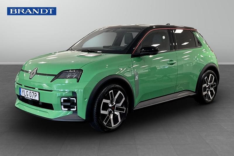 Grön Begagnad 2025 Renault 5 E-Tech Techno Halvkombi | 369 900 kr (Marknadspris) - Bild 1/4