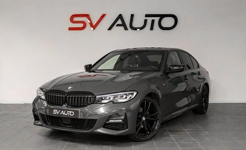 Grå Begagnad 2019 BMW 320 M Sport Sedan | 309 900 kr (Lite dyr) - Bild 1/4