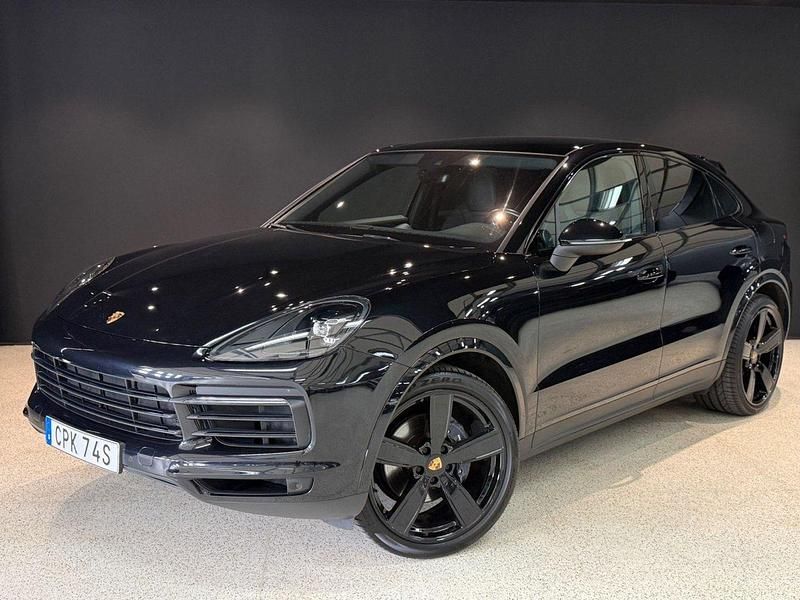 Svart Begagnad 2020 Porsche Cayenne Chrono SUV | 769 900 kr (Lite dyr) - Bild 1/4