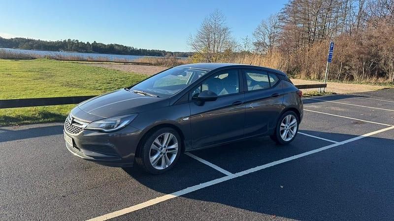 Begagnad 2016 Opel Astra Halvkombi | 105 000 kr (Marknadspris) - Bild 1/4