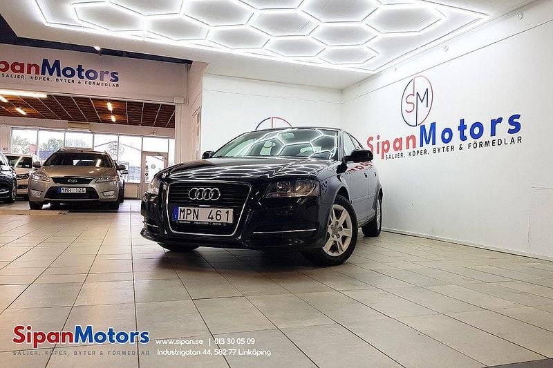 Svart Begagnad 2011 Audi A3 Sportback Attraction Halvkombi | 68 000 kr (Marknadspris) - Bild 1/4