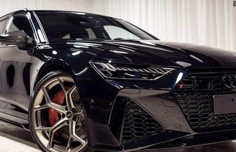 Begagnad Audi RS6 Performance 630 HK (463 kW) 2023 Svart Kombi