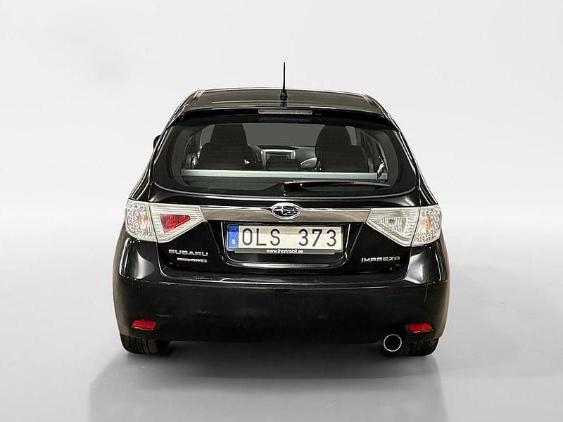 Begagnad Subaru Impreza 150 HK (110 kW) 2010 Svart Halvkombi