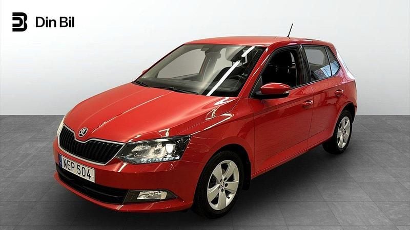 Röd Begagnad 2016 Skoda Fabia Style Halvkombi | 109 900 kr (Marknadspris) - Bild 1/4