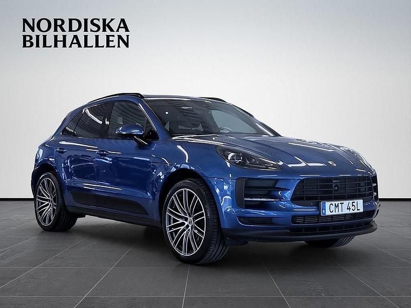 Blå Begagnad 2019 Porsche Macan SUV | 469 795 kr (Marknadspris) - Bild 1/4