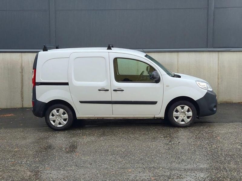 Begagnad Renault Kangoo 80 HK (58 kW) 2020 Vit Van