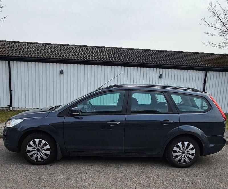 Begagnad Ford Focus 90 HK (66 kW) 2010 Kombi