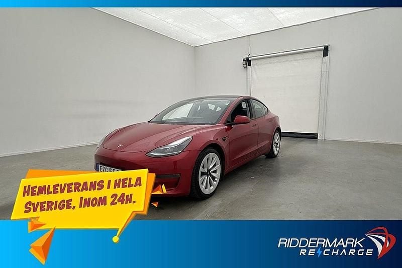 Röd Begagnad 2021 Tesla Model 3 Long Range AWD Sedan | 269 800 kr (Marknadspris) - Bild 1/3