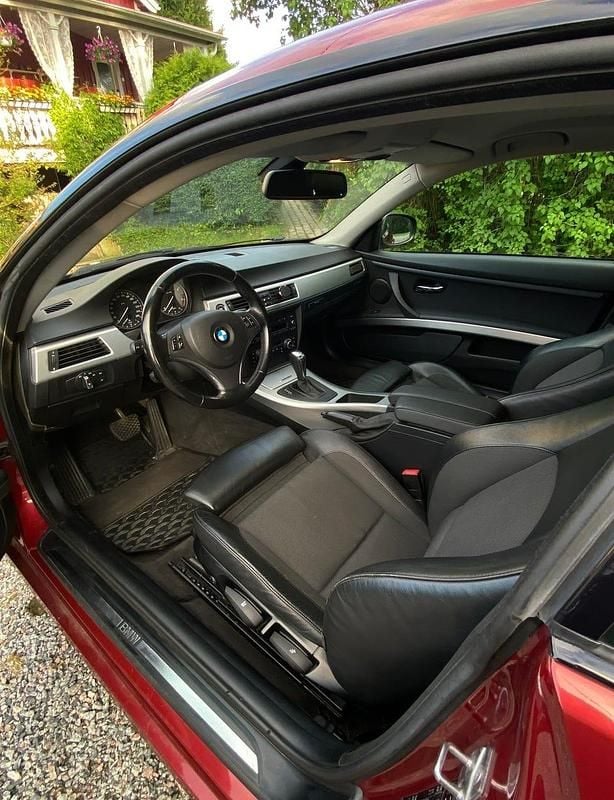 Begagnad BMW 320 2010