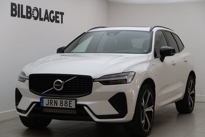 Vit Begagnad 2021 Volvo XC60 R-Design SUV | 449 800 kr (Lite dyr) - Bild 1/4