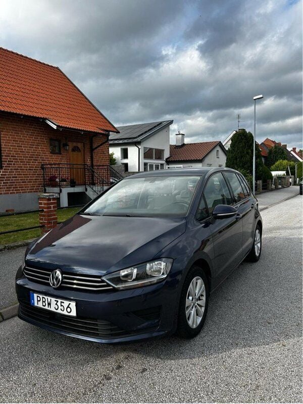 Blå Begagnad 2016 VW Golf VII Halvkombi | 99 900 kr (Bra pris) - Bild 1/4