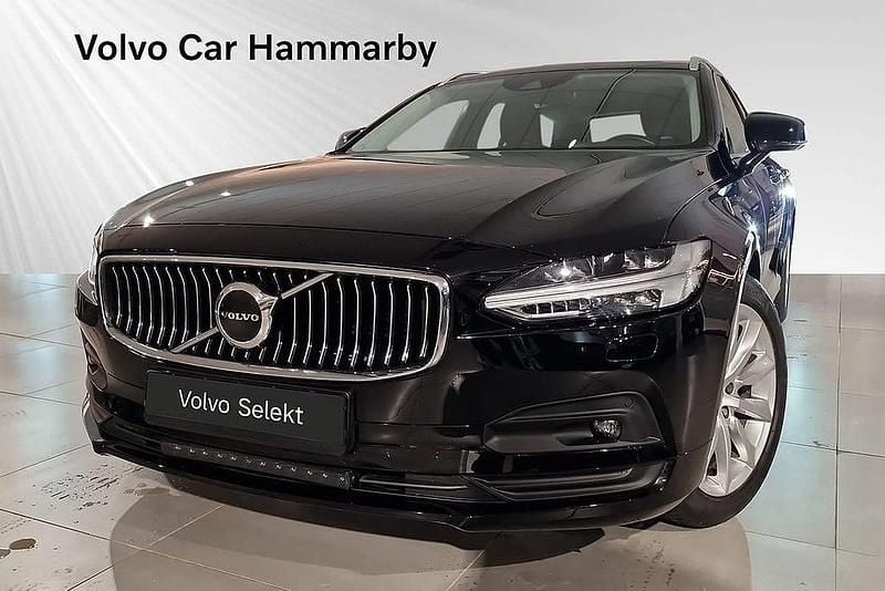 Svart Begagnad 2020 Volvo V90 Momentum Kombi | 298 900 kr (Marknadspris) - Bild 1/3