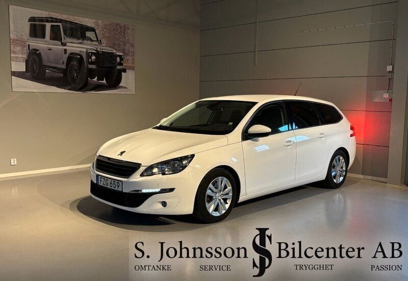 Vit Begagnad 2015 Peugeot 308 Kombi | 99 900 kr (Marknadspris) - Bild 1/4