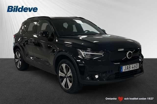 Svart Begagnad 2022 Volvo XC40 Core SUV | 329 900 kr - Bild 1/4
