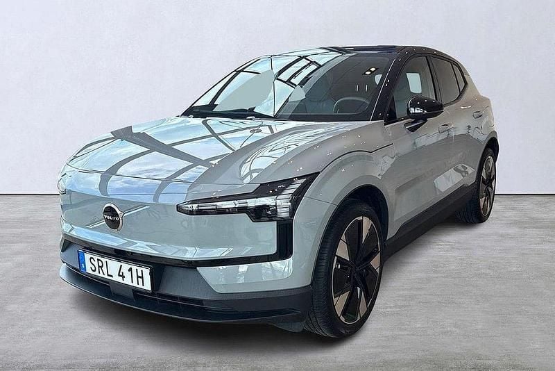 Grå Ny 2024 Volvo EX30 Plus SUV | 409 000 kr (Marknadspris) - Bild 1/4