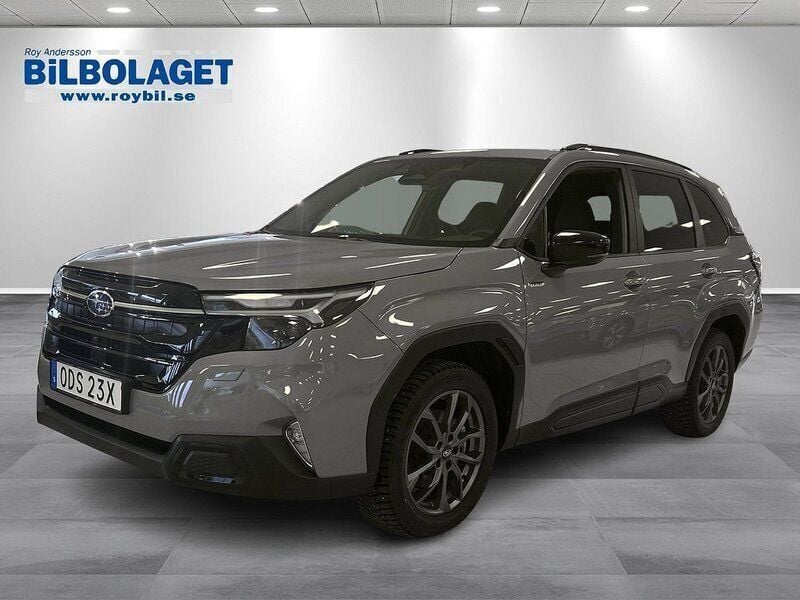 River rock pearl Begagnad 2024 Subaru Forester SUV | 429 000 kr - Bild 1/4